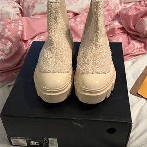 Sorel Women's Cream Textured Winter Boots